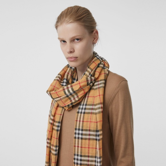 Burberry Vintage Check Wool Silk Scarf, BNWT - Picture 8 of 8